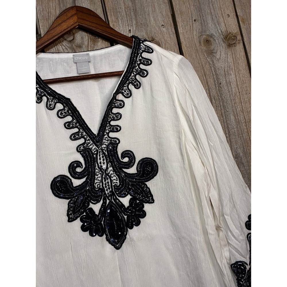 Chicos White Beaded Tunic Top Size 1 Medium V-Neck 3/4 Sleeve 570329775